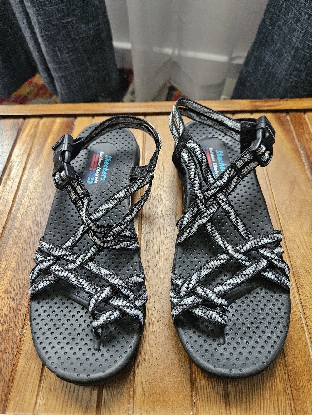Skechers Reggae Iron Sandal Size 6